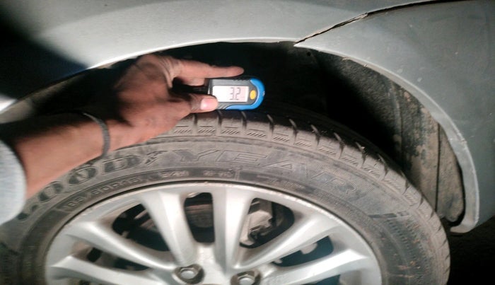 2011 Toyota Etios G, Petrol, Manual, 95,608 km, tyre