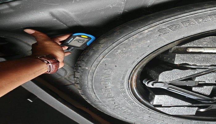 2020 MG ZS EV EXCLUSIVE, Electric, Automatic, 52,749 km, tyre