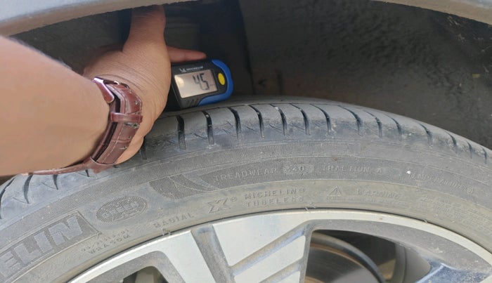 2020 MG ZS EV EXCLUSIVE, Electric, Automatic, 52,749 km, tyre