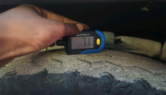 2017 Mahindra Bolero POWER PLUS ZLX, Diesel, Manual, 1,42,428 km, tyre