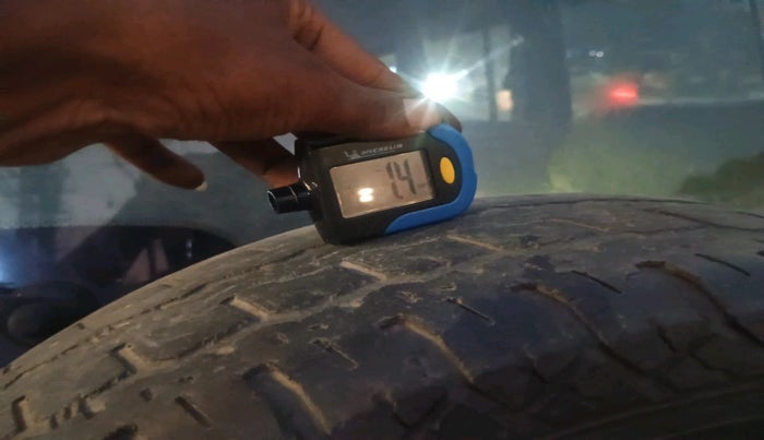 2017 Mahindra Bolero POWER PLUS ZLX, Diesel, Manual, 1,42,428 km, tyre