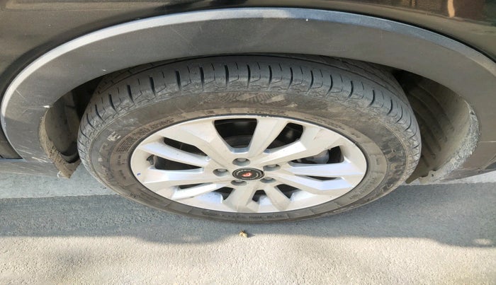 2019 Mahindra XUV300 W8 1.5 DIESEL, Diesel, Manual, 95,985 km, tyre