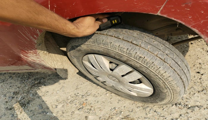 2017 Maruti Alto 800 VXI, Petrol, Manual, 80,699 km, tyre