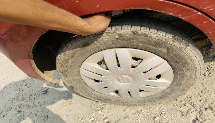 2017 Maruti Alto 800 VXI, Petrol, Manual, 80,699 km, tyre