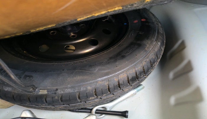 2019 Maruti Dzire VXI, Petrol, Manual, 33,588 km, tyre