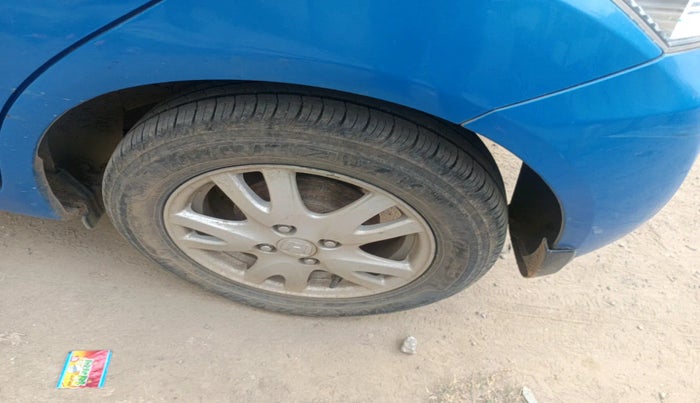 2011 Honda Brio V MT, Petrol, Manual, 67,543 km, tyre