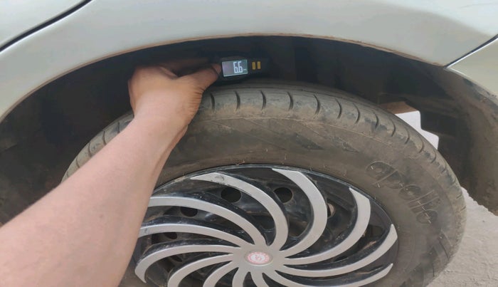 2012 Maruti Swift Dzire VXI, Petrol, Manual, 1,46,998 km, tyre