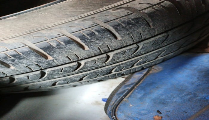 2012 Hyundai Eon ERA +, Petrol, Manual, 49,800 km, tyre