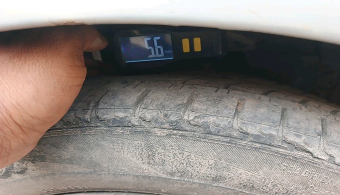 2012 Hyundai Eon ERA +, Petrol, Manual, 49,800 km, tyre