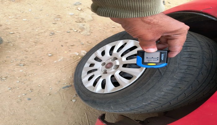 2010 Fiat Grand Punto ACTIVE 1.3, Diesel, Manual, 92,911 km, tyre