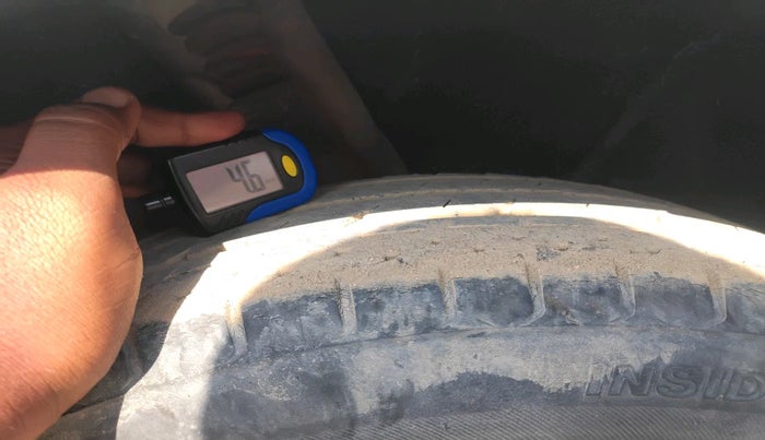 2013 Skoda Laura AMBIENTE 2.0 TDI CR AT, Diesel, Automatic, 1,14,354 km, tyre