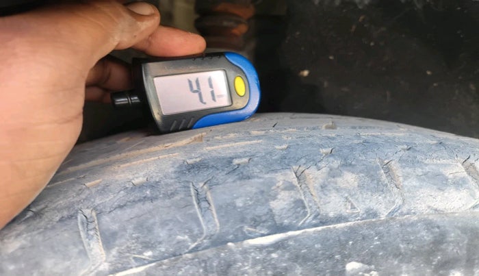 2013 Skoda Laura AMBIENTE 2.0 TDI CR AT, Diesel, Automatic, 1,14,354 km, tyre