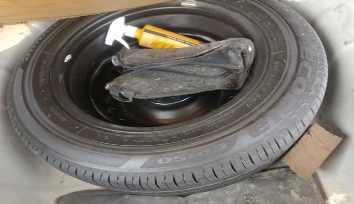 2021 Hyundai Verna SX 1.5 VTVT, Petrol, Manual, 92,297 km, tyre