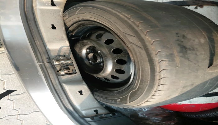 2014 Maruti Wagon R 1.0 VXI, Petrol, Manual, 71,199 km, tyre