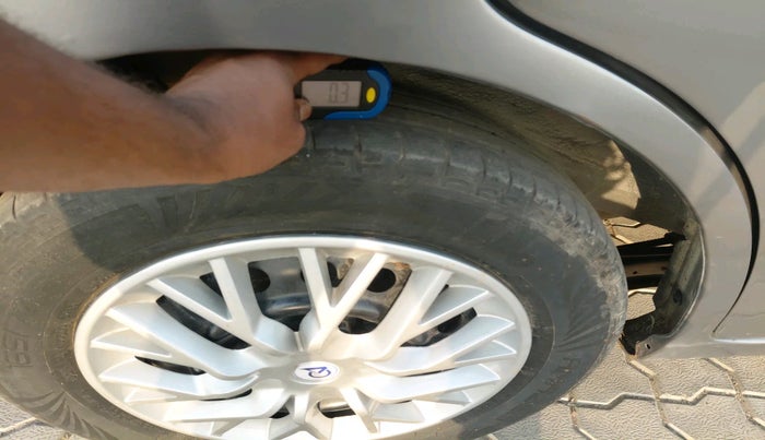 2014 Maruti Wagon R 1.0 VXI, Petrol, Manual, 71,199 km, tyre