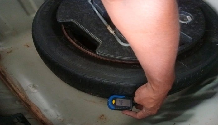 2014 Maruti Ciaz VDI, Diesel, Manual, 1,50,723 km, tyre