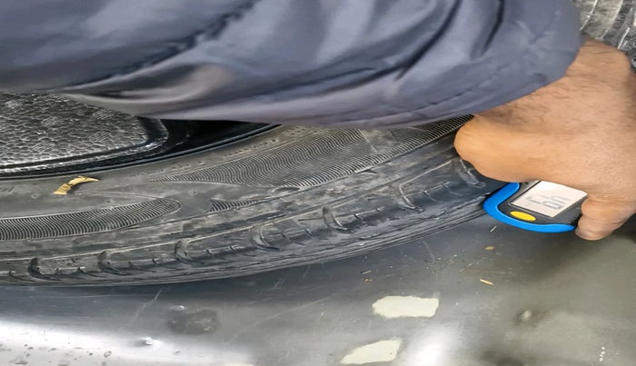 2019 Maruti Ciaz DELTA 1.5 SHVS MT PETROL, Petrol, Manual, 59,093 km, tyre