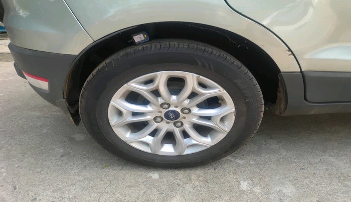 2014 Ford Ecosport TITANIUM 1.5L DIESEL, Diesel, Manual, 1,06,657 km, tyre