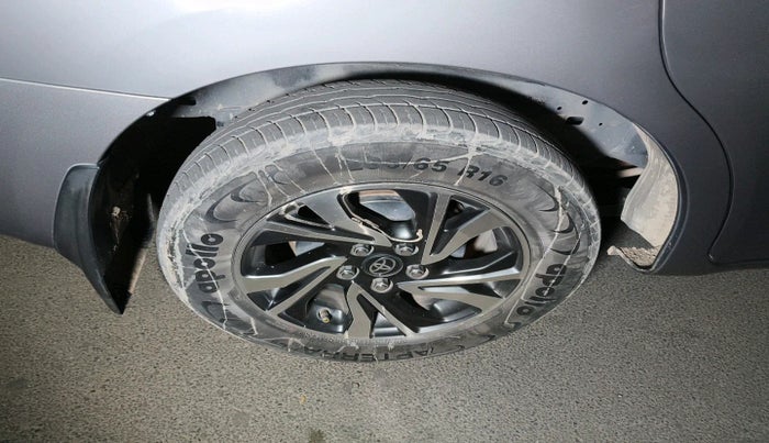 2022 Toyota Innova Crysta 2.7 GX AT 7 STR, Petrol, Automatic, 43,653 km, tyre