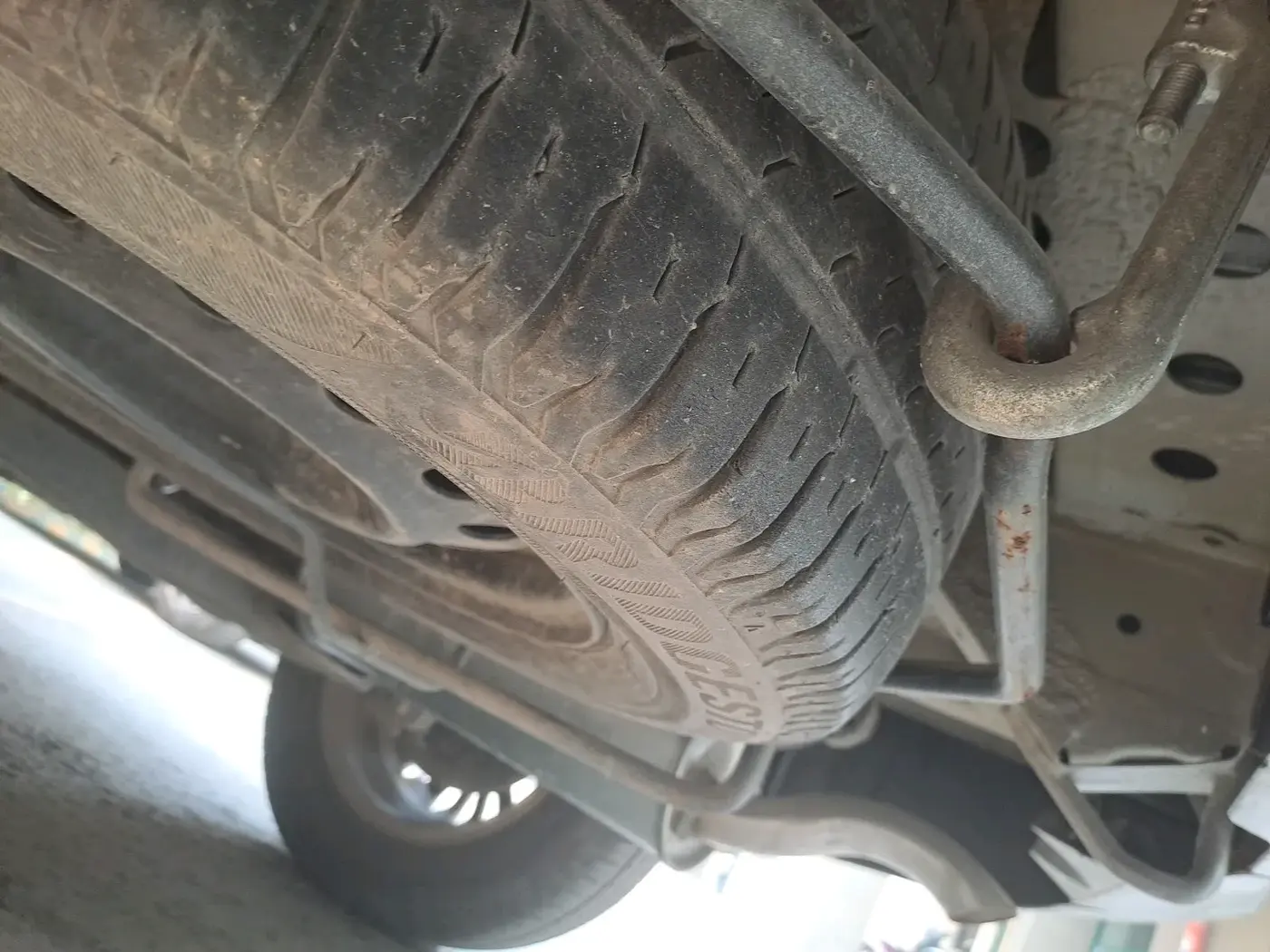 2021 Maruti Ertiga ZXI AT SHVS, Petrol, Automatic, 46,000 km, tyre