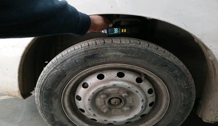 2013 Maruti Wagon R 1.0 LXI CNG, Petrol, Manual, 1,86,426 km, tyre