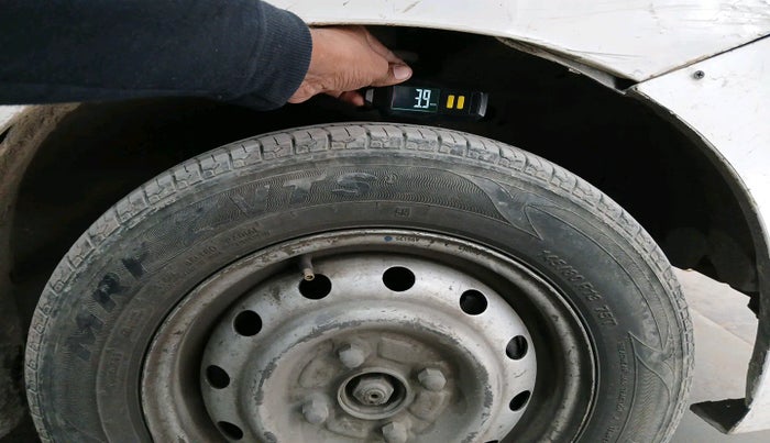 2013 Maruti Wagon R 1.0 LXI CNG, Petrol, Manual, 1,86,426 km, tyre