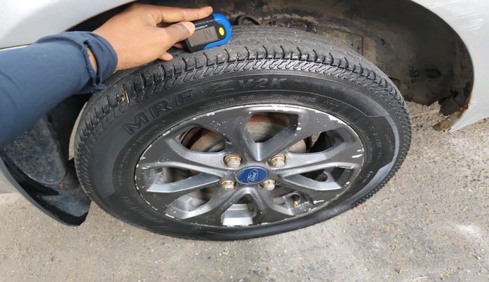 2011 Ford Fiesta Classic CLXI 1.4 DIESEL, Diesel, Manual, 1,13,070 km, tyre