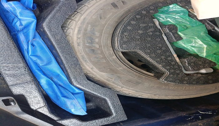 2017 Maruti Ciaz DELTA 1.4 MT PETROL, Petrol, Manual, 1,21,395 km, tyre