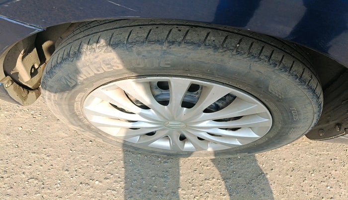 2017 Maruti Ciaz DELTA 1.4 MT PETROL, Petrol, Manual, 1,21,395 km, tyre