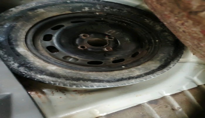 2011 Ford Figo EXI 1.4 DIESEL, Diesel, Manual, 1,82,055 km, tyre