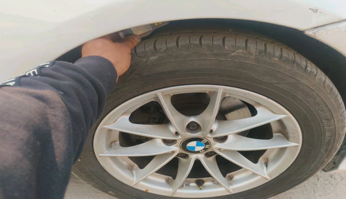 2011 BMW 3 Series 320i, Petrol, Automatic, 84,146 km, tyre