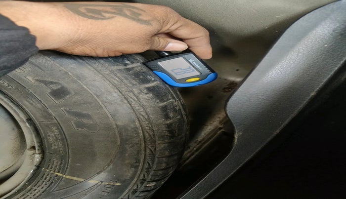 2013 Maruti Swift Dzire VXI, Petrol, Manual, 34,944 km, tyre