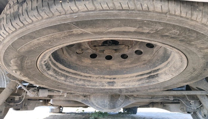 2015 Toyota Innova 2.5 GX 7 STR, Diesel, Manual, 91,883 km, tyre