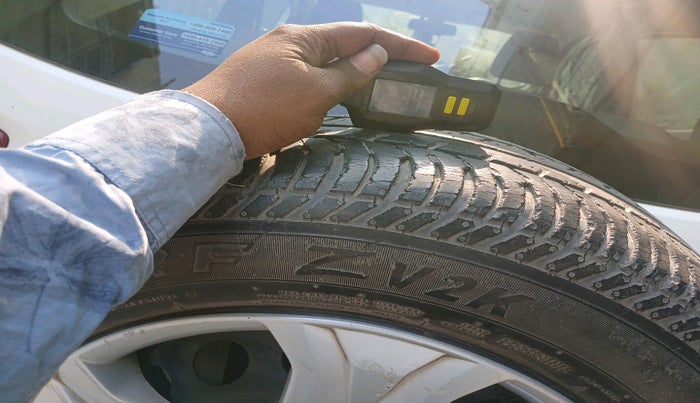 2016 Ford Ecosport AMBIENTE 1.5L DIESEL, Diesel, Manual, 1,50,470 km, tyre