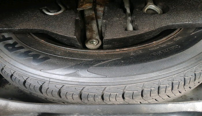 2015 Honda Jazz 1.2L I-VTEC V, Petrol, Manual, 1,04,506 km, tyre