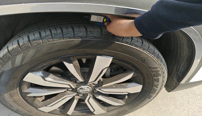 2020 MG HECTOR PLUS SHARP 1.5 PETROL TURBO DCT 6-STR, Petrol, Automatic, 23,200 km, tyre