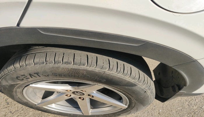 2021 Hyundai VENUE S 1.2, Petrol, Manual, 71,820 km, tyre