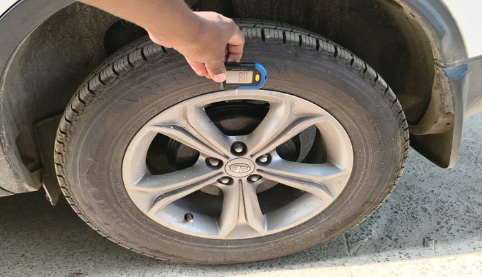 2020 Tata Harrier XT 2.0L KRYOTEC, Diesel, Manual, 72,835 km, tyre