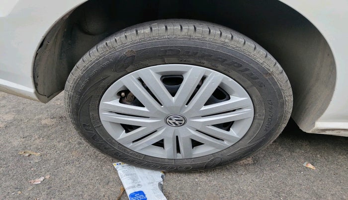 2019 Volkswagen Ameo TRENDLINE 1.0L, Petrol, Manual, 73,093 km, tyre