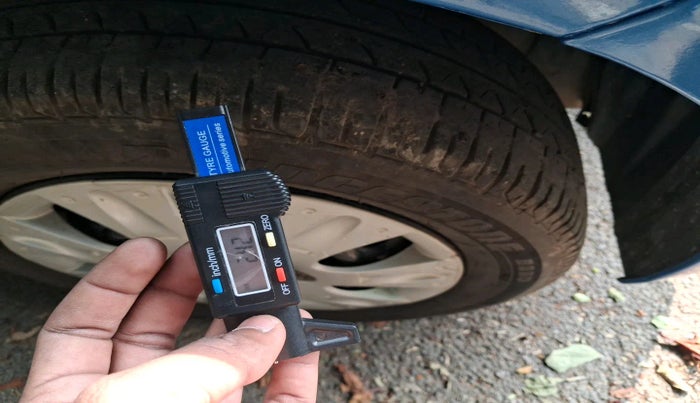 2012 Honda Brio S MT, Petrol, Manual, 65,298 km, tyre