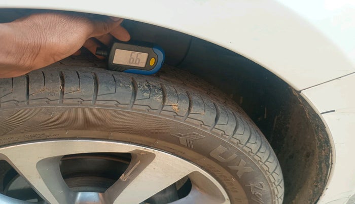 2016 Hyundai Elite i20 ASTA 1.4 CRDI, Diesel, Manual, 1,80,395 km, tyre