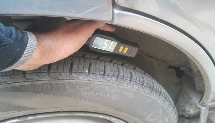 2010 Maruti Eeco 5 STR WITH A/C+HTR, Petrol, Manual, 1,42,144 km, tyre