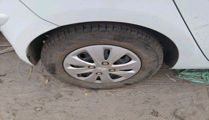 2012 Hyundai i10 SPORTZ 1.2 AT, Petrol, Automatic, 49,374 km, tyre