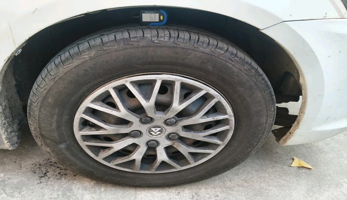 2015 Maruti Swift Dzire VDI, Diesel, Manual, 1,13,305 km, tyre