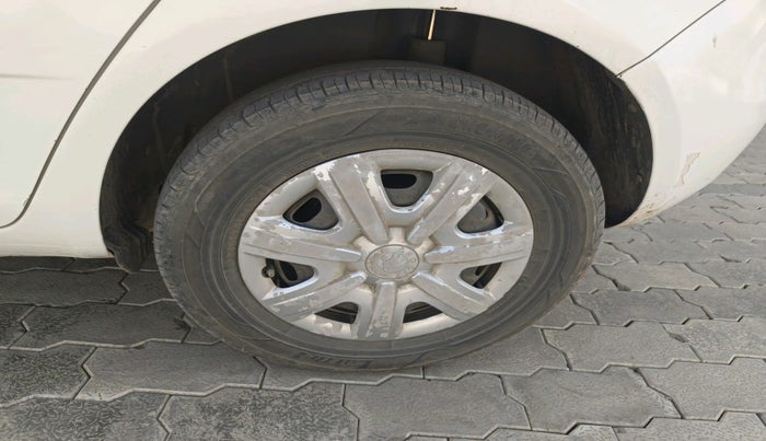 2010 Skoda Fabia AMBITION 1.2 TDI, Diesel, Manual, 1,68,890 km, tyre