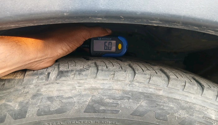 2018 Tata Hexa XT 4X2 6 STR, Diesel, Manual, 1,24,144 km, tyre