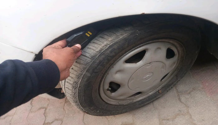 2013 Chevrolet Beat LS LPG, Petrol, Manual, 61,180 km, tyre