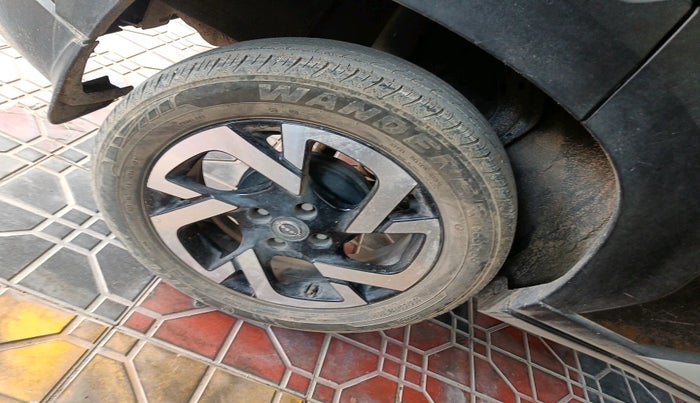 2021 Nissan MAGNITE XV MT, Petrol, Manual, 33,913 km, tyre