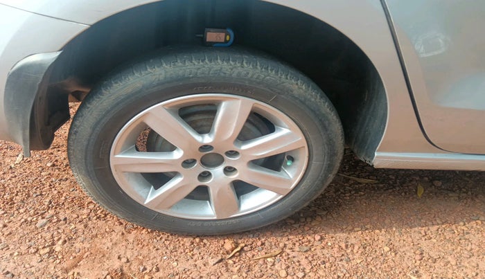 2011 Volkswagen Vento HIGHLINE DIESEL 1.6, Diesel, Manual, 1,00,259 km, tyre