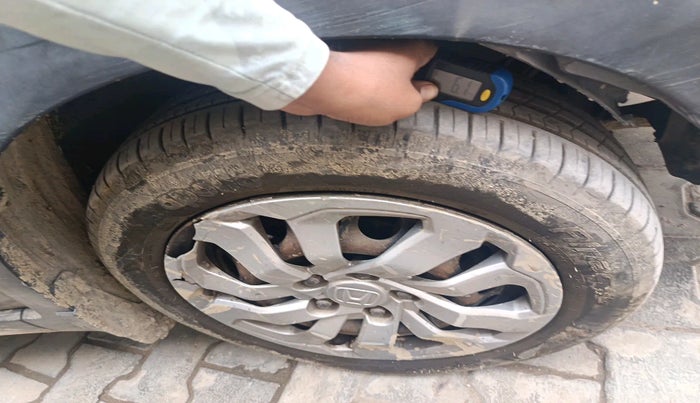 2017 Honda BR-V 1.5L I- DTEC S, Diesel, Manual, 1,94,787 km, tyre